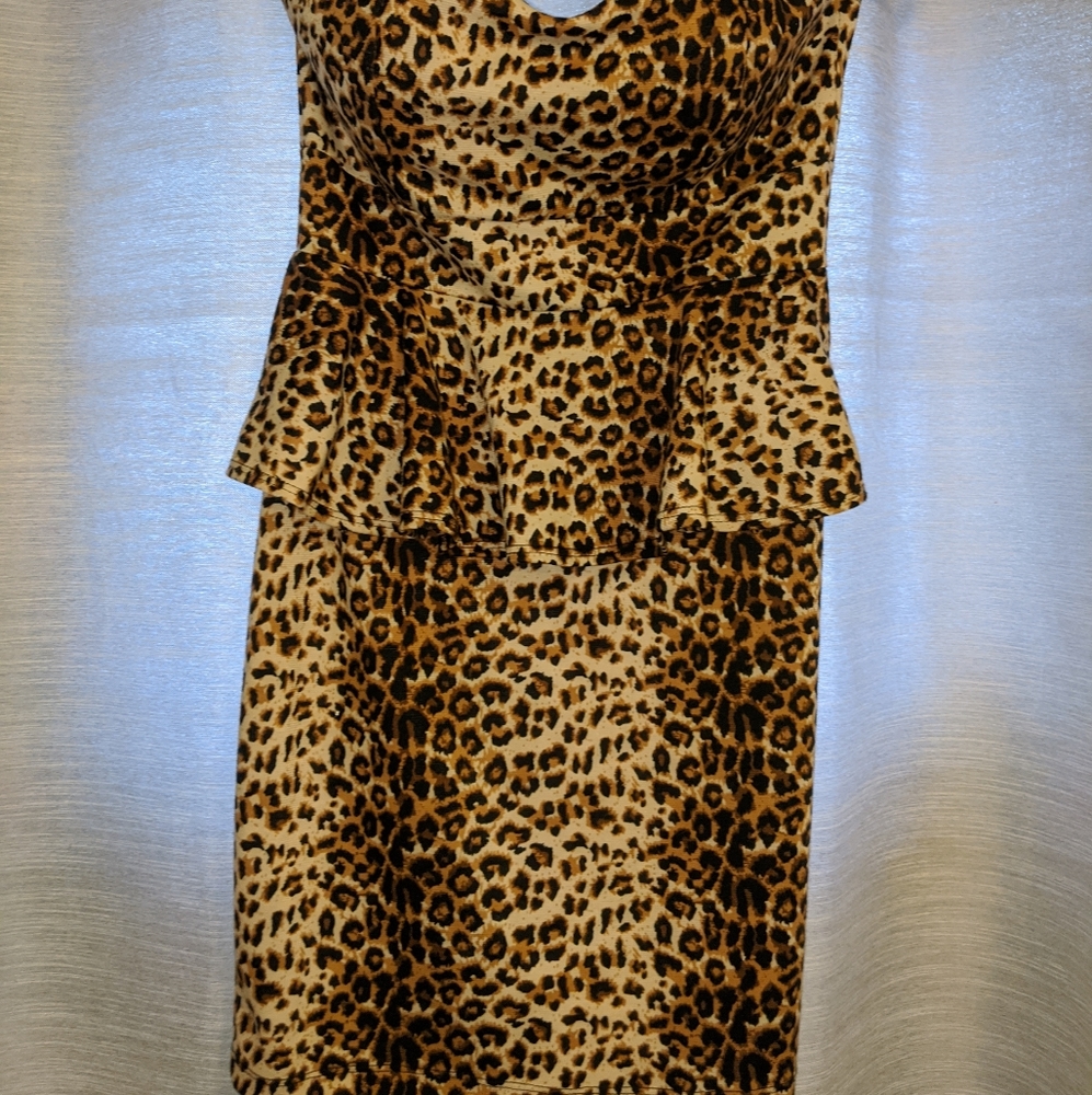 Leopard strapless mini dress